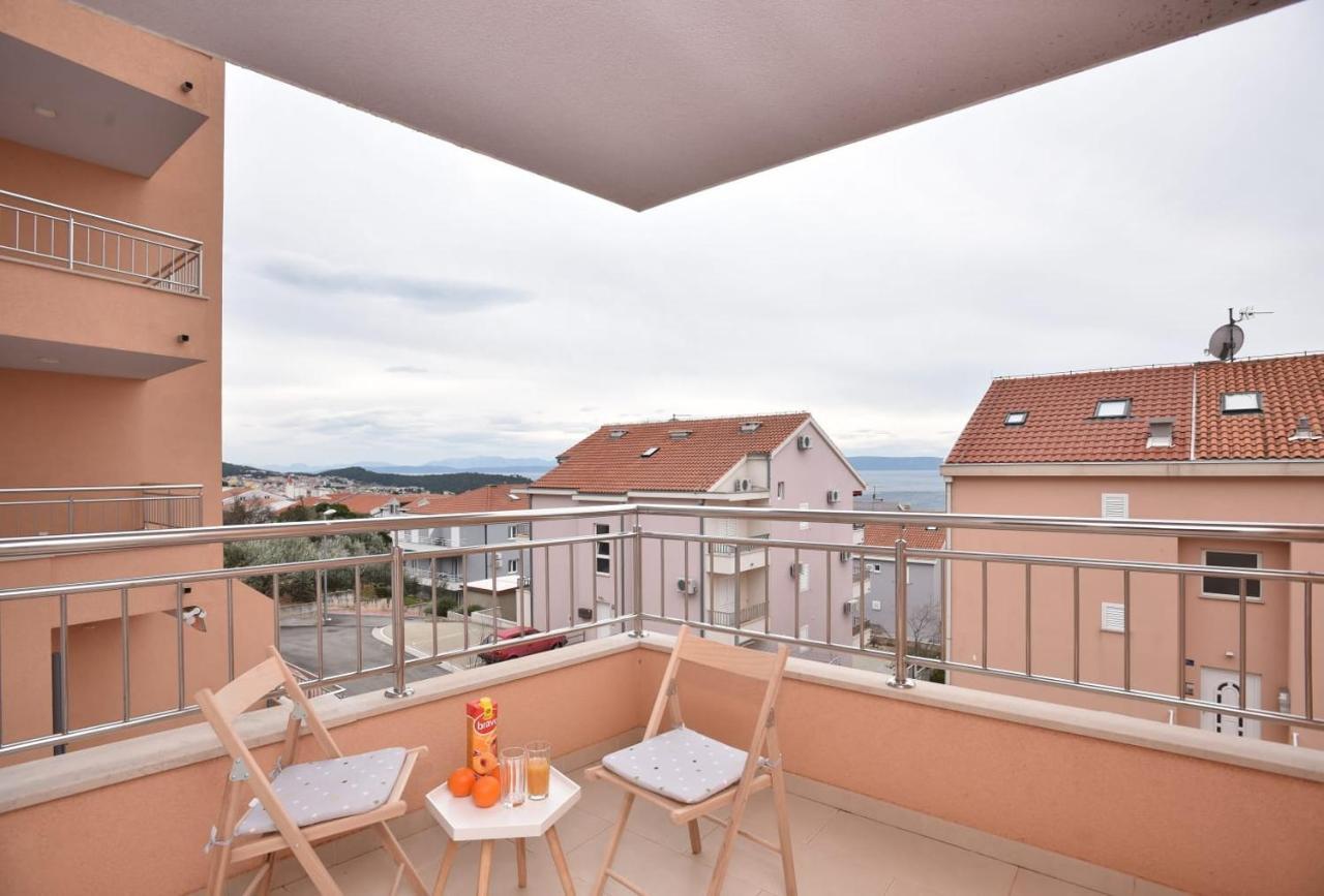 Anna A2+2 * Makarska